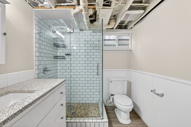 Building Photo - 3660 SE Tenino St