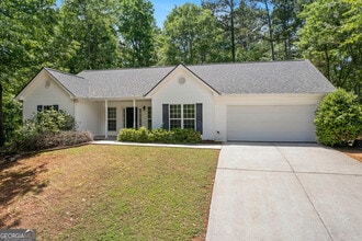 Building Photo - 214 Cheyenne Way