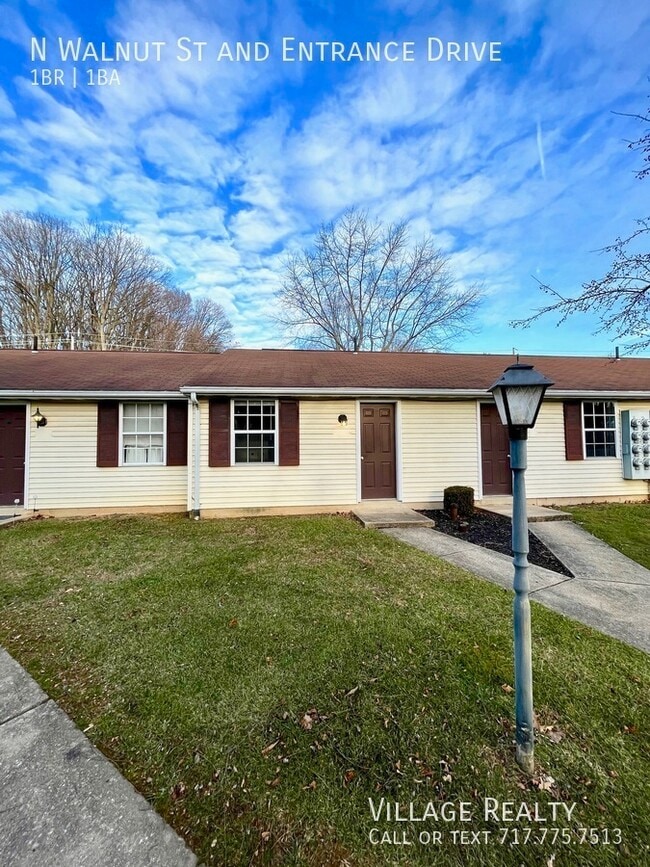 Building Photo - 302 N Walnut St