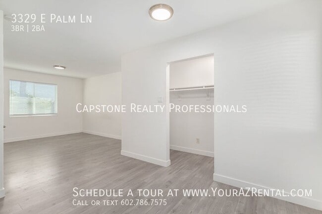 Building Photo - 3329 E Palm Ln