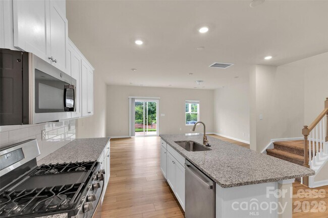 Building Photo - 2777 Yeager Dr NW
