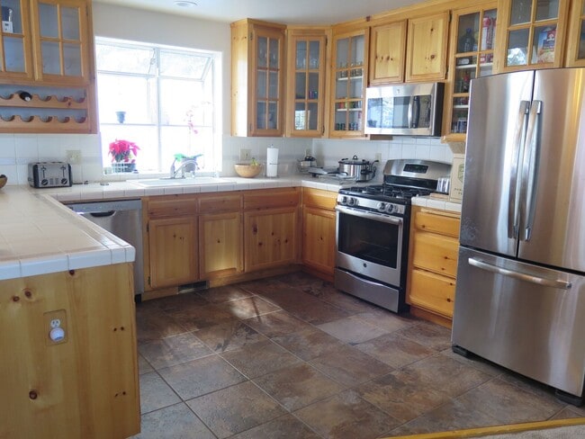 Building Photo - 6-Month Ski Lease in Tahoe Donner, Availab...