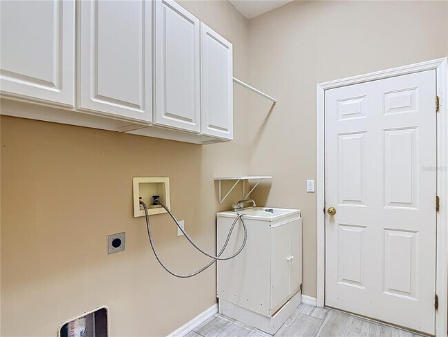 Building Photo - 2866 Duncan Tree Cir