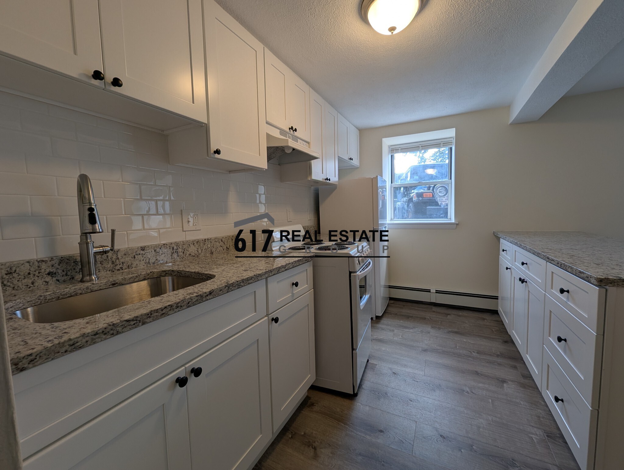 Building Photo - 176 N Beacon St