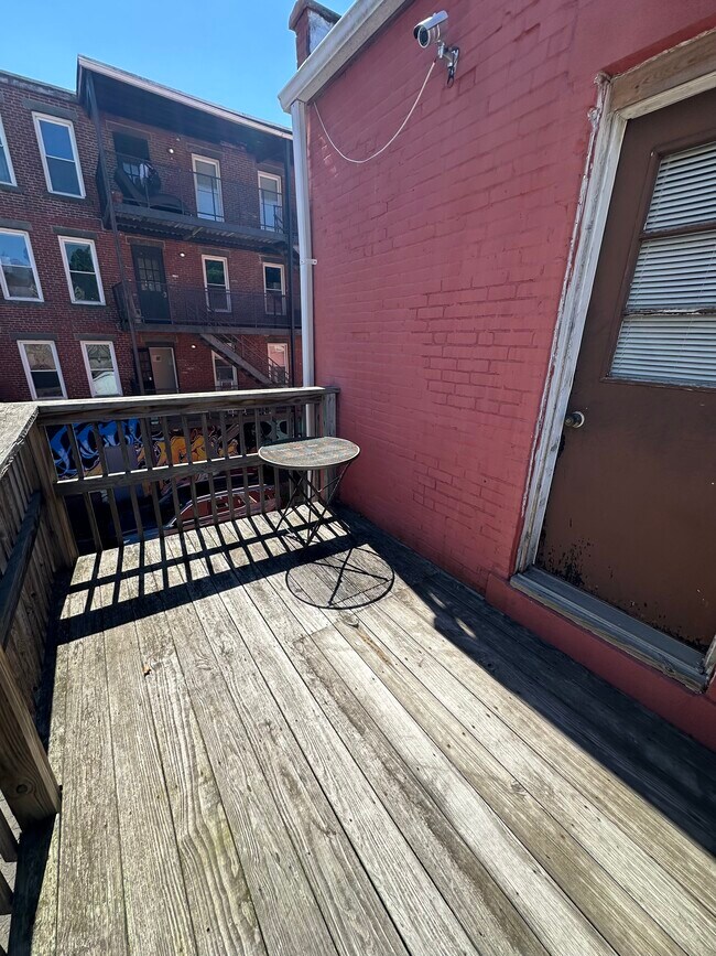 Building Photo - 55 Grove St