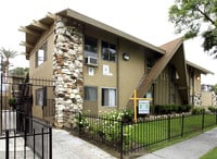 Building Photo - 331 Wakefield