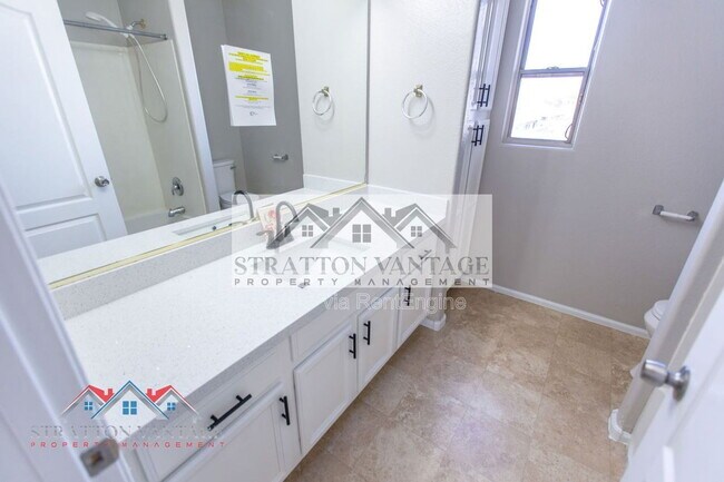 Building Photo - 16627 W McKinley St