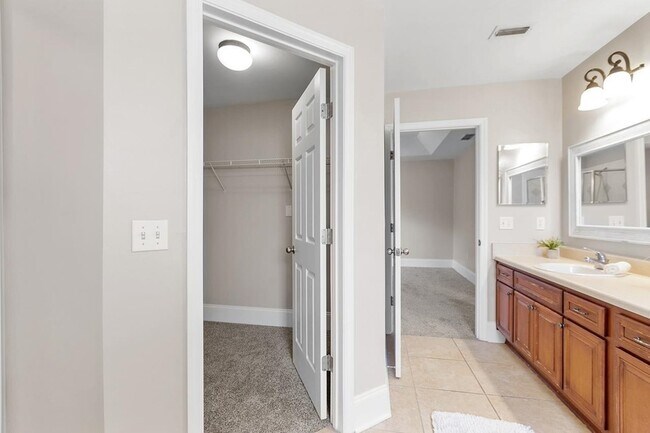 Building Photo - 2602 Fenwood Ct
