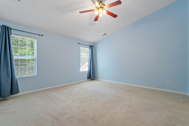 Building Photo - 1 Edgebrook Cir