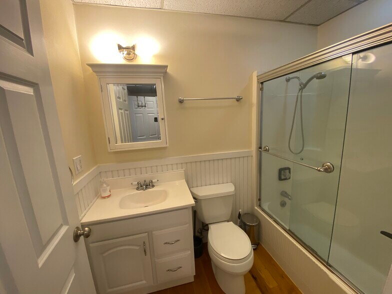 Building Photo - 38 W Main St