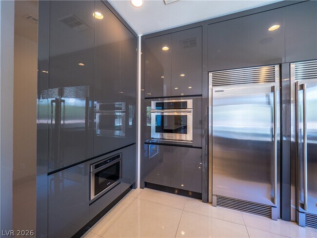 Building Photo - 7447 Yonie Ct