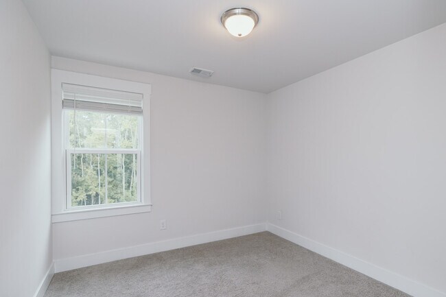 Building Photo - 7807 Park Gate Dr