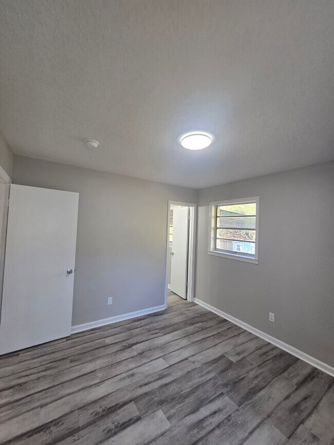 Building Photo - Beautiful Downtown Enterprise