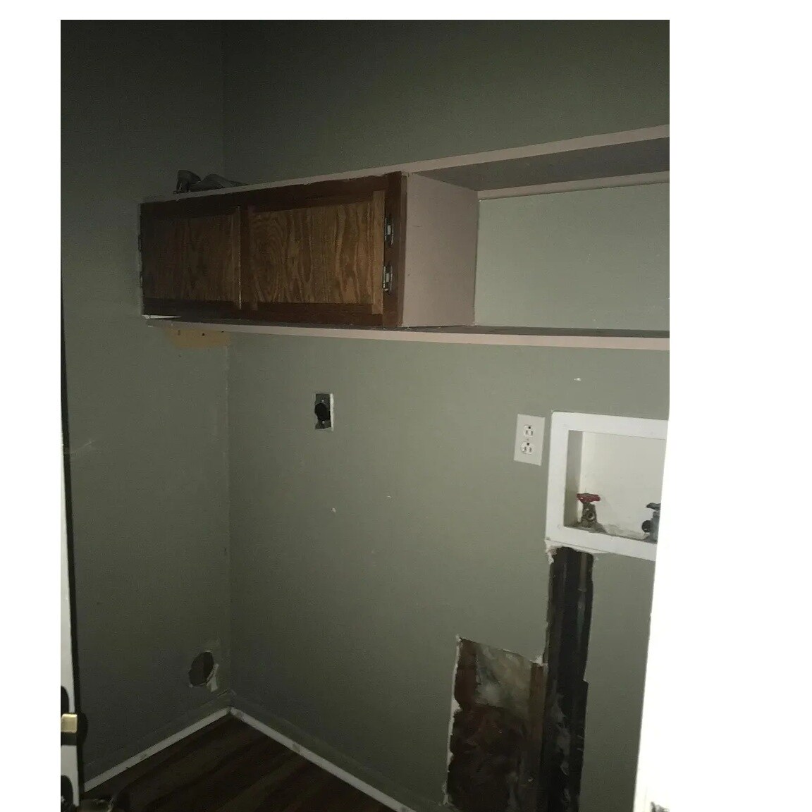 Laundry room hook ups - 10980 Forest Gln