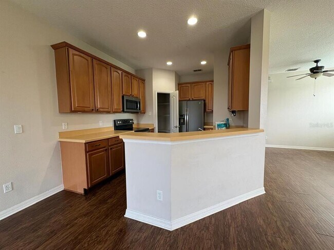 Building Photo - 10907 Derringer Dr
