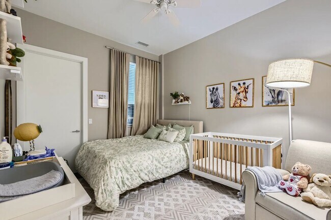 Building Photo - Beautiful 3 bedroom 3 Bathroom home