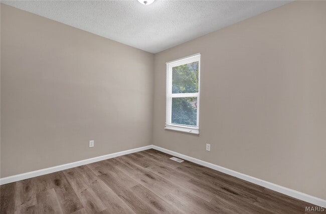 Building Photo - 201 Becker Dr
