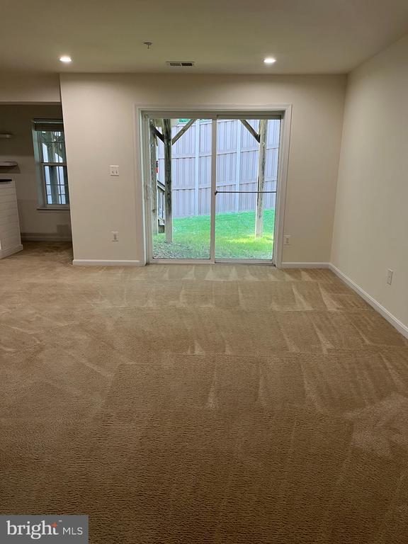 Building Photo - 3461 Eagle Ridge Dr