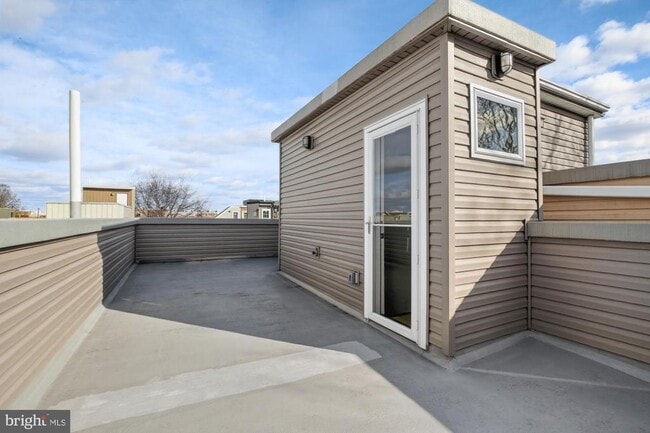 Building Photo - 2138 E Albert St