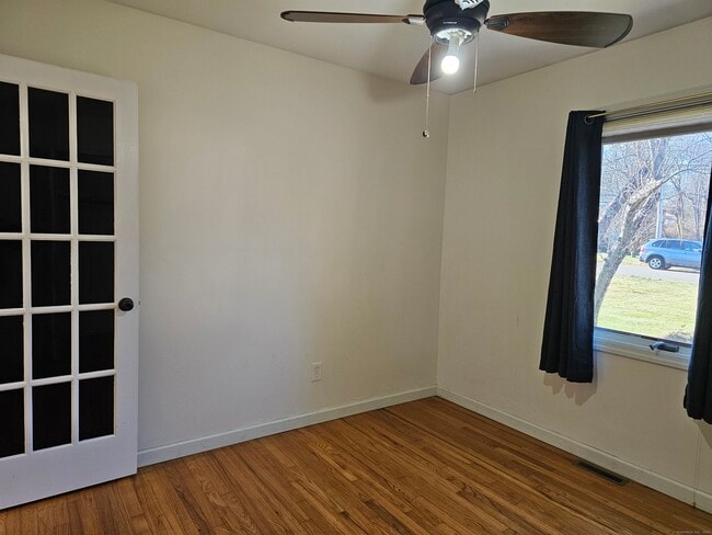 Building Photo - 11 Brookfield Dr