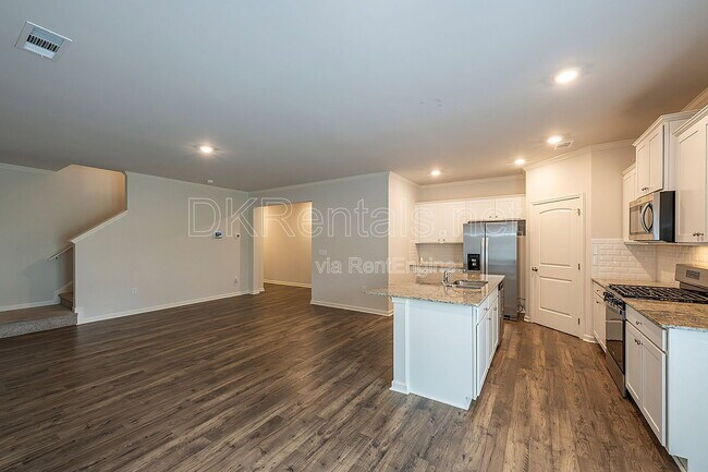 Building Photo - 3031 Greyton Dr