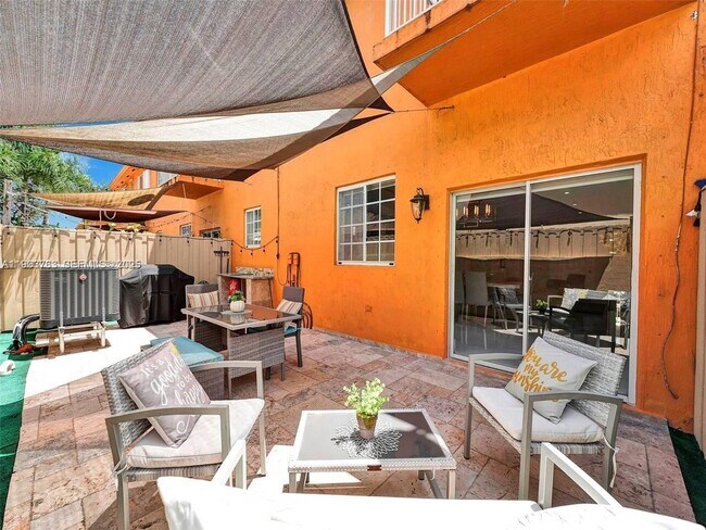 Building Photo - 7565 NW 177th Terrace