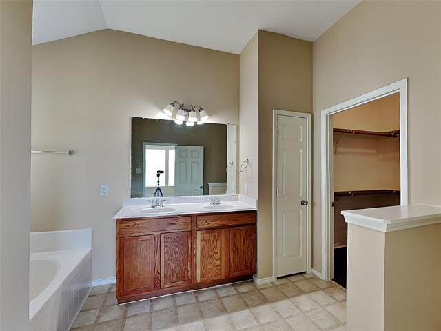 Building Photo - 645 Chalk Knoll Rd