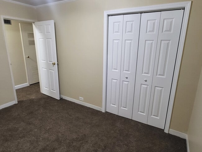 Building Photo - 517 Lakewood Blvd