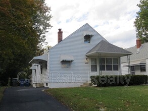 Building Photo - 469 S Waverly St