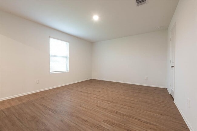 Building Photo - 913 Oak Mist Ln