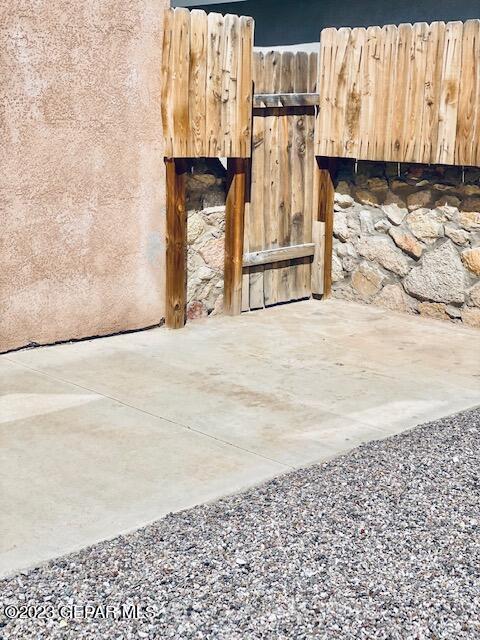 Building Photo - 14224 Gil Reyes Dr