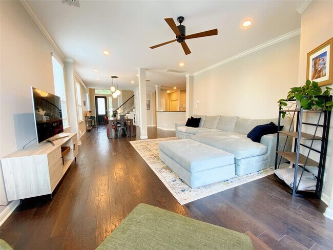 Building Photo - 507 S Meadowlark St