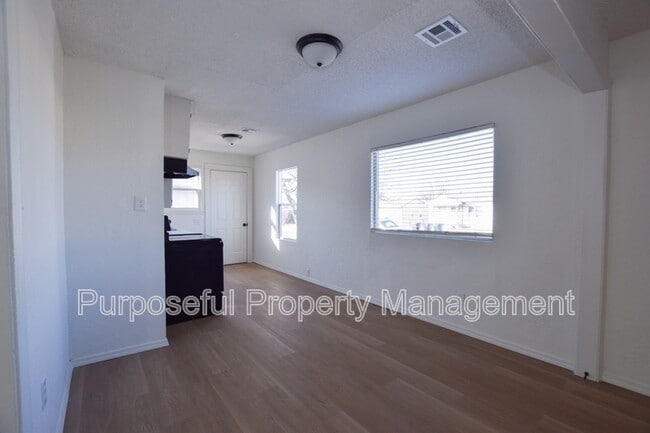 Building Photo - 2924 SW 51st St