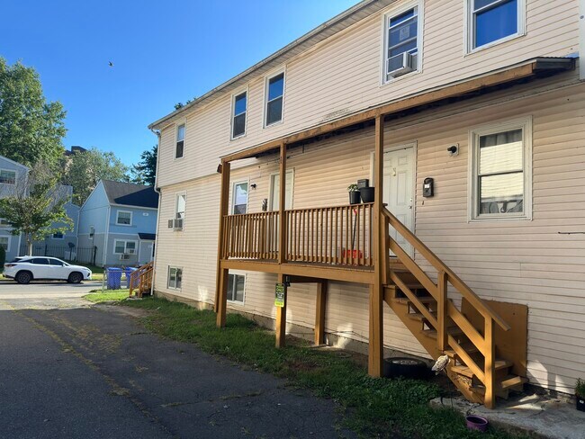 Building Photo - 88 Washburn St