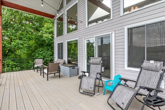 Building Photo - 24 Mimosa Rd