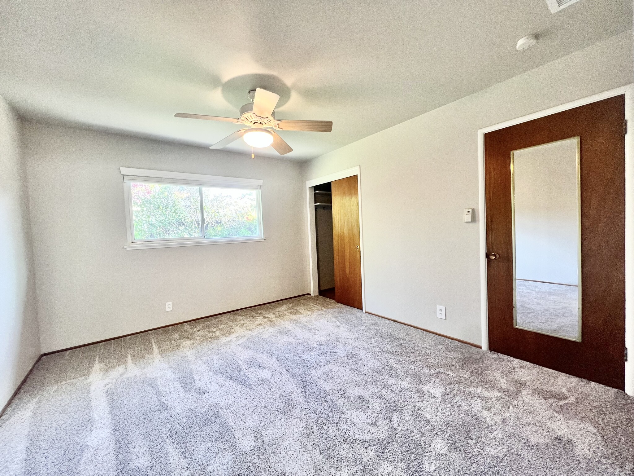 Building Photo - 6610 Canterbury Ct