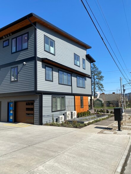 Building Photo - 2380 Willamette St