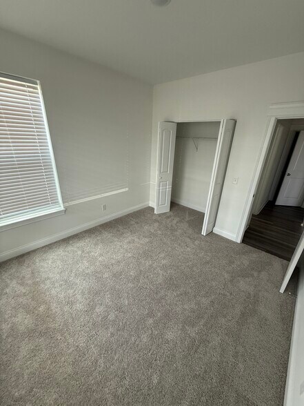 Building Photo - 5937 Butterfield Dr
