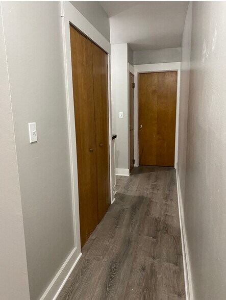 Building Photo - 2709 Hampshire Rd