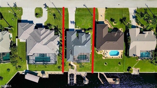 Building Photo - 2720 SW 51st St