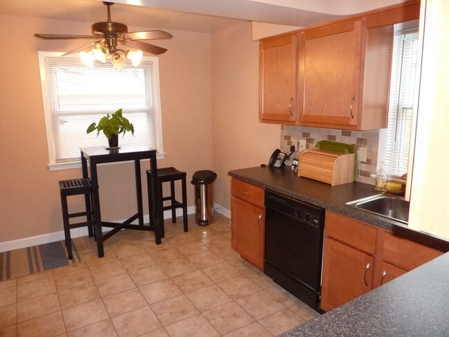 Building Photo - Mayfield Hts Ranch for Rent
