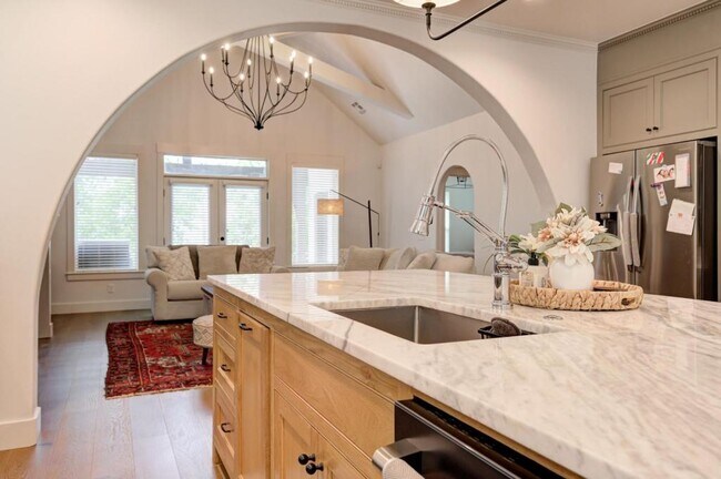 Building Photo - 4001 Stone Hl Ln