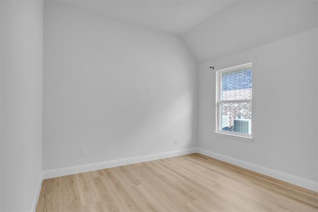 Building Photo - 3900 Bamboo Trl