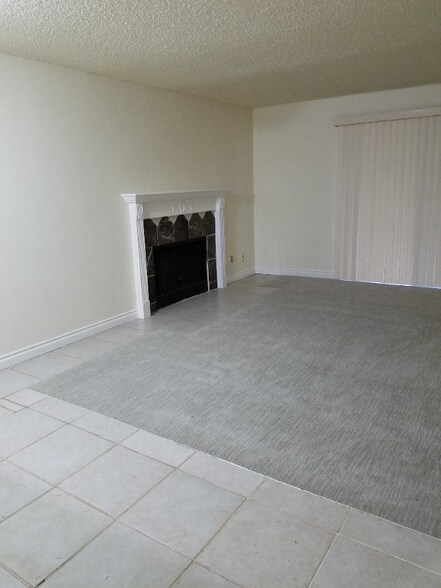 Building Photo - 14527 NE 40th St