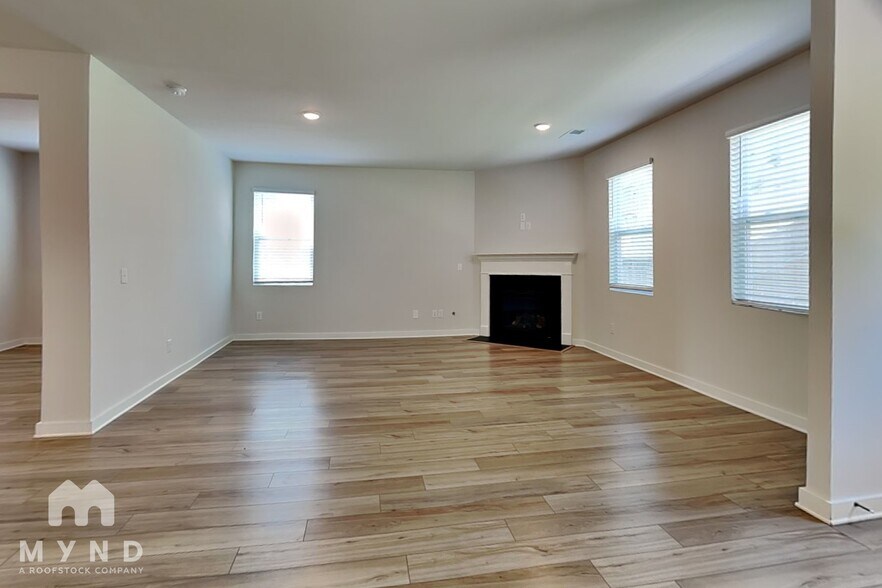 Building Photo - 603 Snapdragon Ln