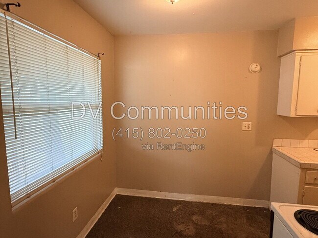 Building Photo - 1273 S Betty Ln