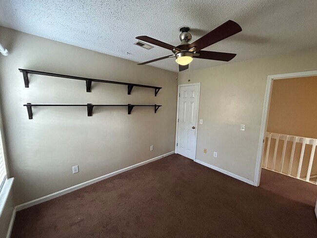 Building Photo - COMING SOON! N Greensboro, 4/2.5 home off of N Church St near Lake Jeanette & I-840