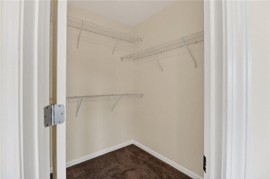 Building Photo - 2928 George Busbee Pkwy NW