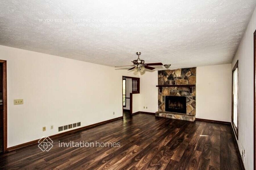 Building Photo - 376 Mill Ridge Way