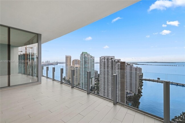 Building Photo - 300 Biscayne Blvd Way